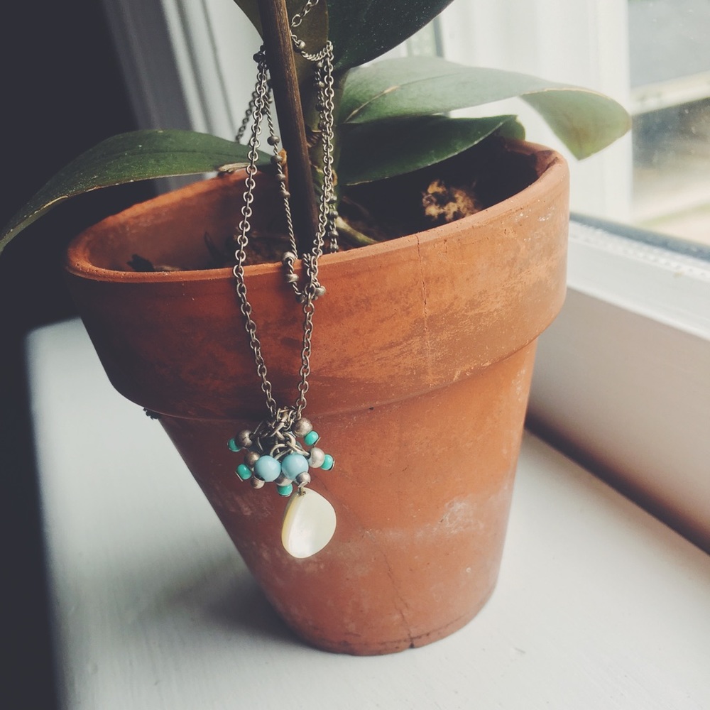 🌊‼️Beaded White and Turquoise Necklace